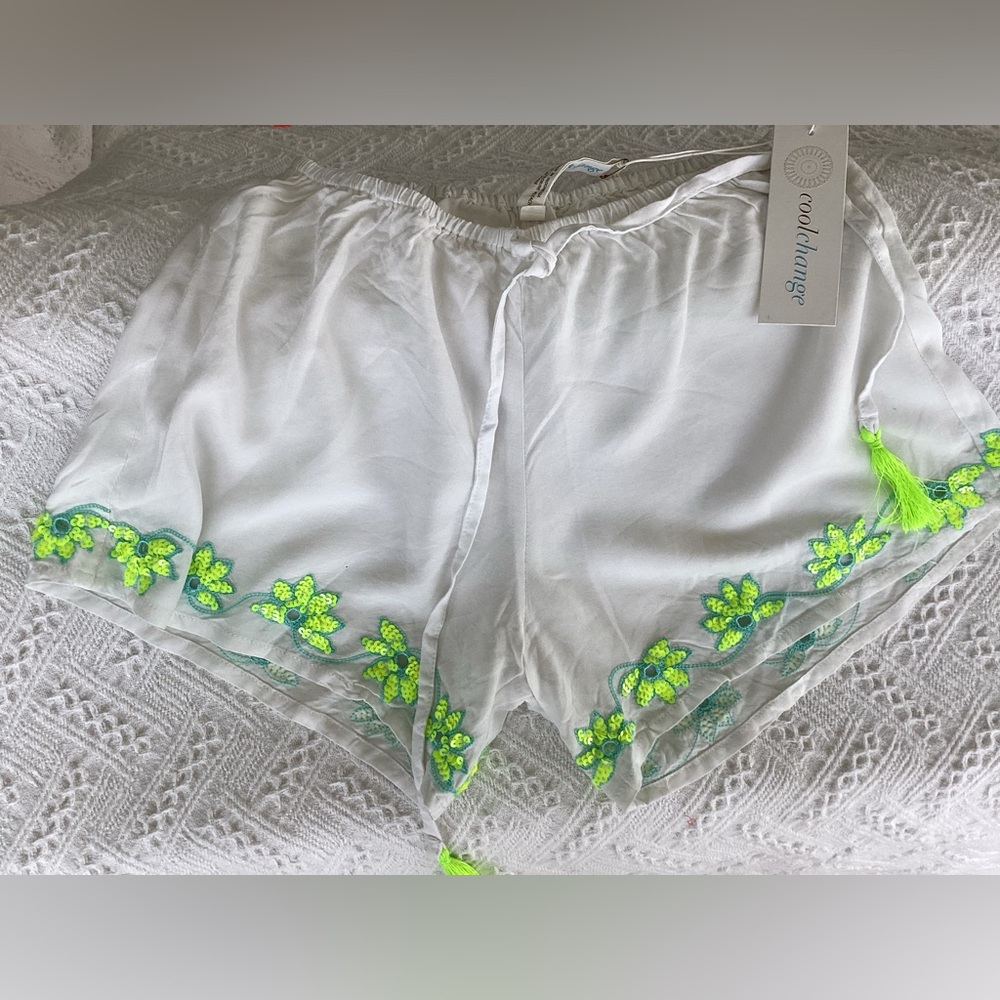 Cool change White Shorts with Neon Green Floral Embroidery sz S NWT